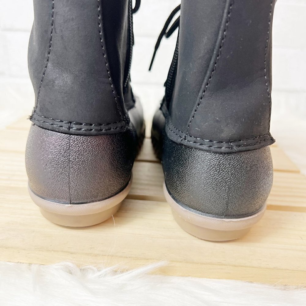 BareTraps Women's Fabulous Water Resistant Black Duck Boot Size 6M - Picture 8 of 10